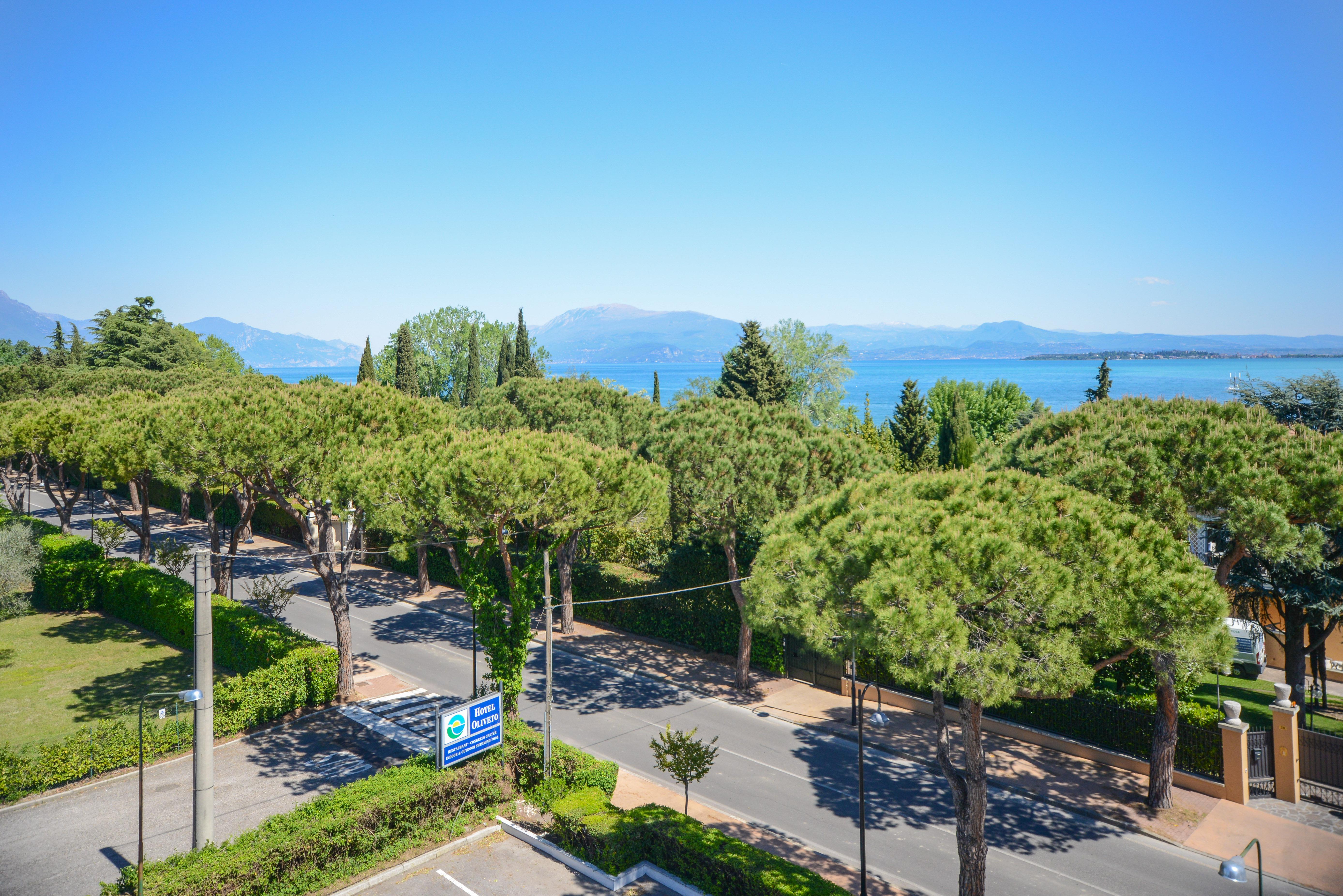 Hotel Oliveto Ντεζεντσάνο ντελ Γκάρντα Εξωτερικό φωτογραφία