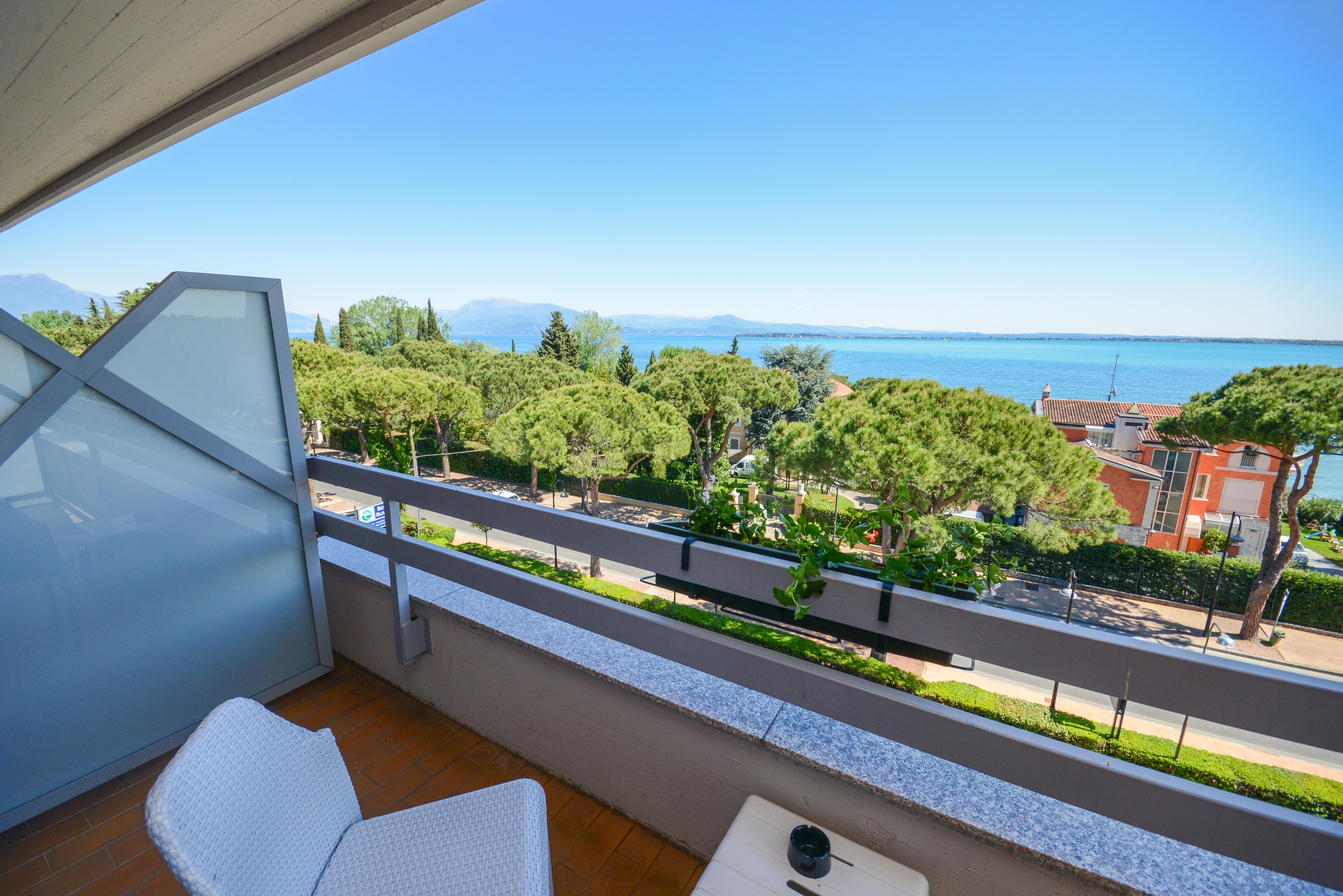 Hotel Oliveto Ντεζεντσάνο ντελ Γκάρντα Εξωτερικό φωτογραφία
