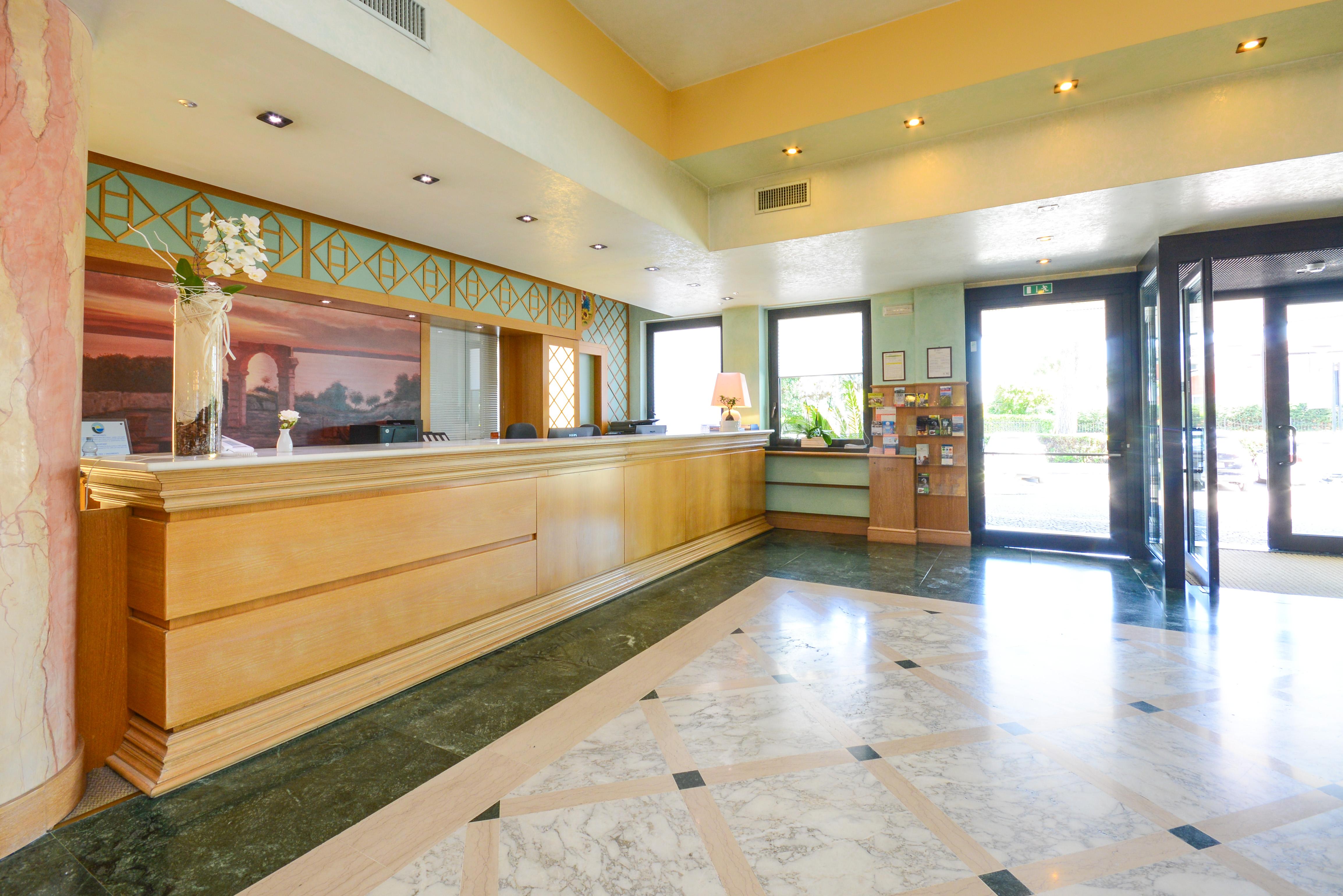 Hotel Oliveto Ντεζεντσάνο ντελ Γκάρντα Εξωτερικό φωτογραφία
