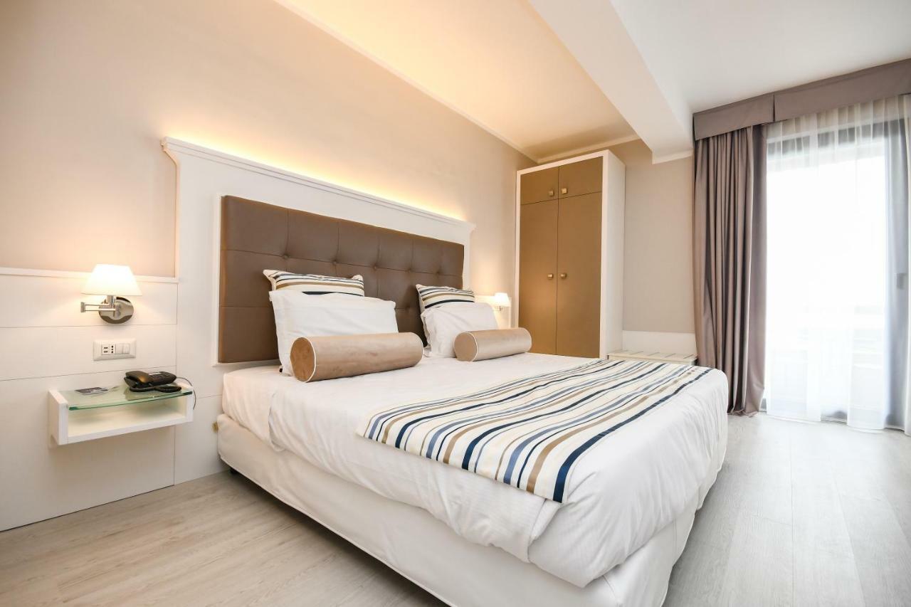 Hotel Oliveto Ντεζεντσάνο ντελ Γκάρντα Εξωτερικό φωτογραφία