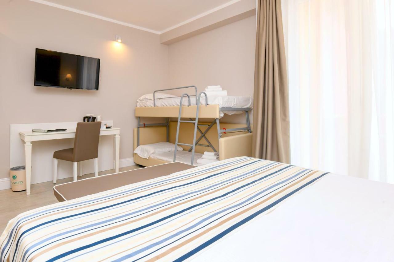 Hotel Oliveto Ντεζεντσάνο ντελ Γκάρντα Εξωτερικό φωτογραφία
