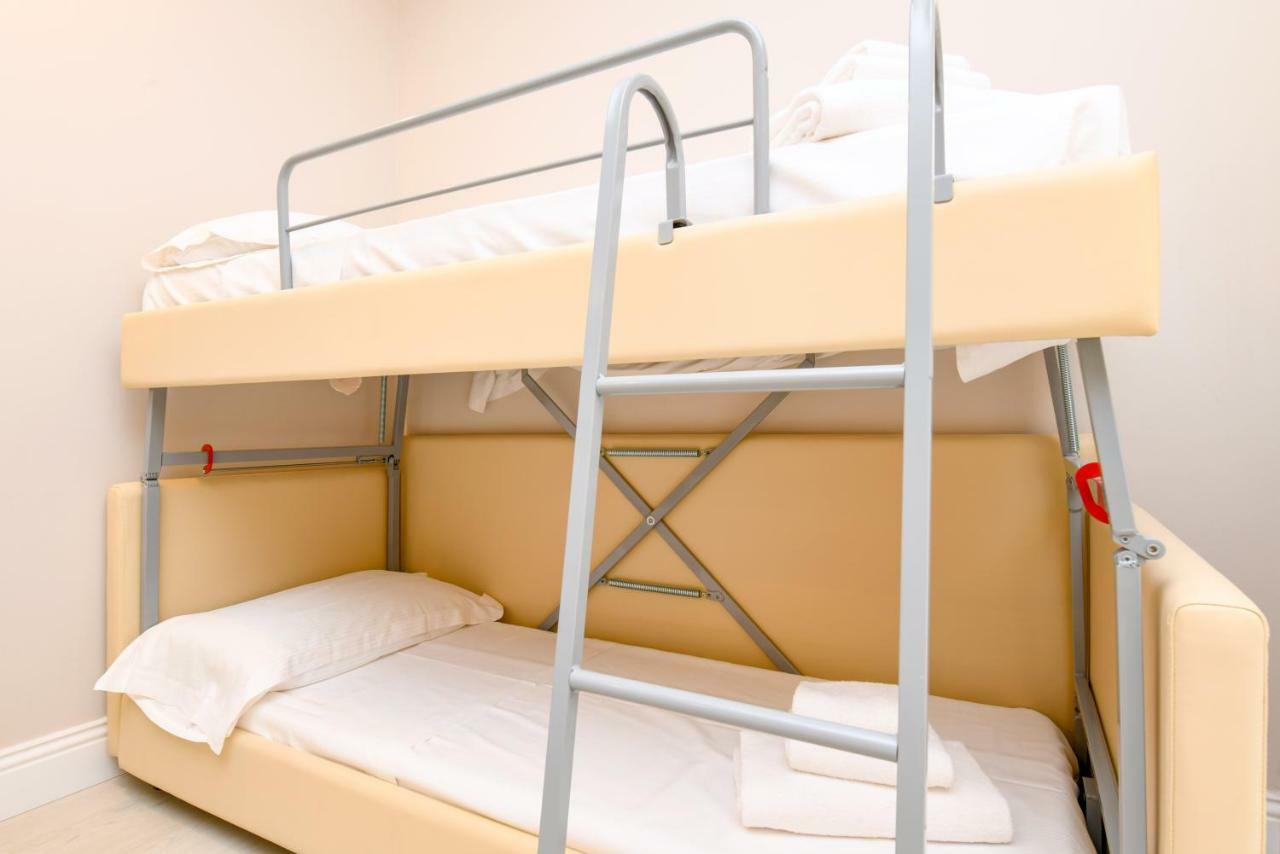 Hotel Oliveto Ντεζεντσάνο ντελ Γκάρντα Εξωτερικό φωτογραφία