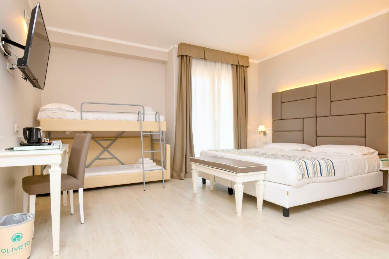 Hotel Oliveto Ντεζεντσάνο ντελ Γκάρντα Εξωτερικό φωτογραφία